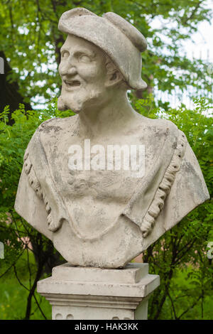 Skulptur Büste des antiken griechischen Philosophen Demokrit im Sommergarten, St. Petersburg Stockfoto