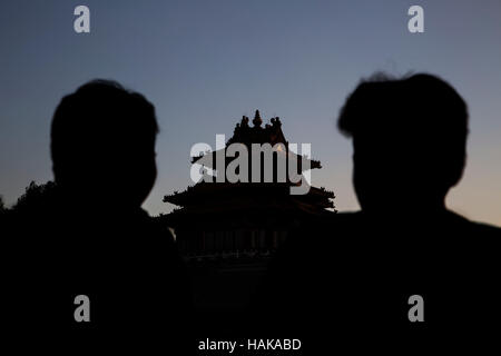 Nordwesten Wachturm an der Wand von der verbotenen Stadt Palastmuseum, Peking, China, Asien Stockfoto