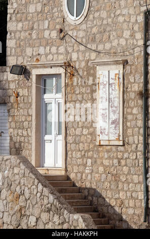 Haus im alten Hafen Kolorina, Dubrovnik, Kroatien am 30. November 2015. Stockfoto