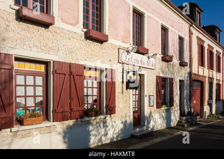 Le Coin des Artistes; Chambre d'Hôtes Unterkunft in Giverny, Normandie, Frankreich (ehemaliges Lebensmittelgeschäft in Monets Leben Stockfoto