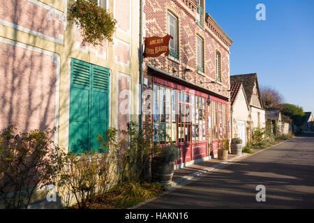Ehemalige Hotel Baudy, Giverny, Frankreich; von vielen berühmten Künstlern von Monets Mal besucht Stockfoto