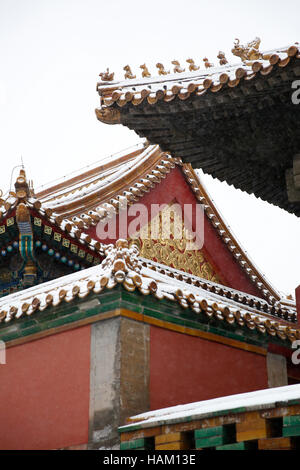 Schneebedeckte Palast Dach, Verbotene Stadt, Peking, China Stockfoto