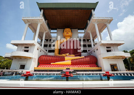 Riesige Buddha-Statue, sitzender Buddha, Weherahena Tempel, Matara, südlichen Provinz, Sri Lanka Stockfoto