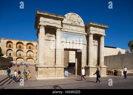 Puerta del Puente, Córdoba, Andalusien, Spanien, Europa Stockfoto