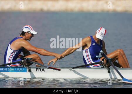 S VIEILLEDENT & eine WINTERHARTE Frankreich Athen Griechenland 21. August 2004 Stockfoto