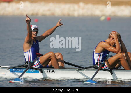 S VIEILLEDENT & eine WINTERHARTE Frankreich Athen Griechenland 21. August 2004 Stockfoto