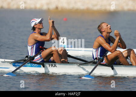 S VIEILLEDENT & eine WINTERHARTE Frankreich Athen Griechenland 21. August 2004 Stockfoto