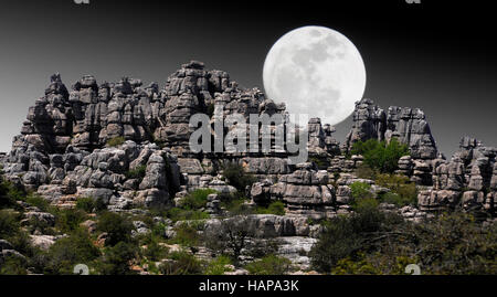 El Torcal in der Nähe von Antequera, in Spanien, ist ein Naturpark, wo gibt es bizarre Felsformationen. Stockfoto