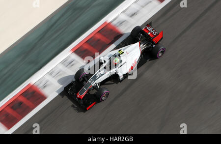 Haas Esteban Gutiérrez im Training drei am Yas Marina Circuit in Abu Dhabi. Stockfoto