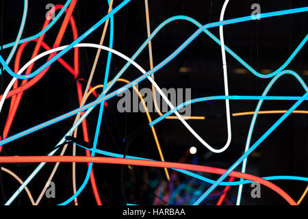 Neon-Streifen der Beleuchtung Stockfoto