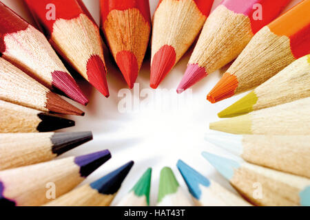 Färbung Bleistifte in einem Kreis angeordnet Stockfoto
