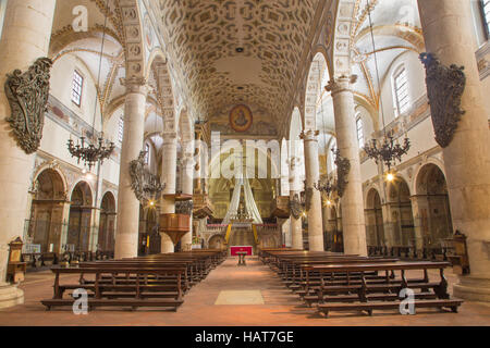 BRESCIA, Italien - 21. Mai 2016: Das Schiff der Kirche Chiesa di San Giuseppe. Stockfoto