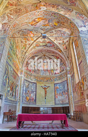 BRESCIA, Italien - 21. Mai 2016: Das Presbyterium der Kirche Chiesa del Santissimo Corpo di Cristo mit den Fresken von Jesuiten Benedetto da Marone Stockfoto