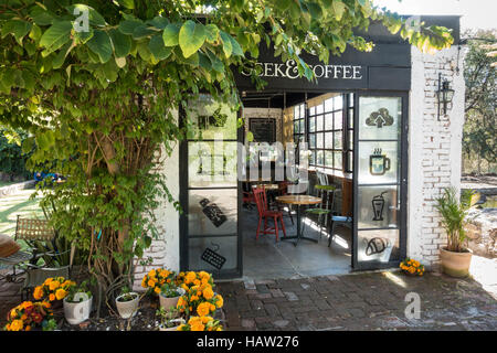 Geek & Kaffee Café in der Fabrica La Aurora in San Miguel de Allende, Mexiko. Stockfoto