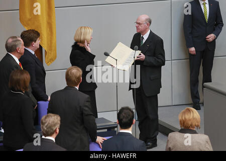 Neue FM Wanka ist willkommen im Bundestag Stockfoto