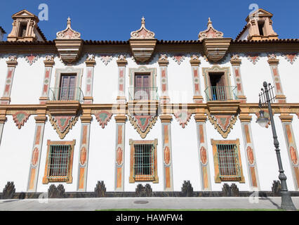 Córdoba, Spanien – 27. Mai 2015: Die barocke Fassade des Kloster Convento De La Merced (1716-1745). Stockfoto