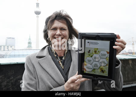 Biene von FM Ilse Aigner präsentiert App Stockfoto