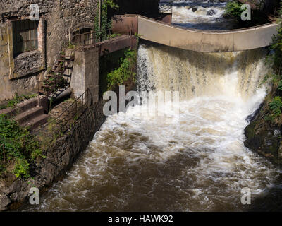 Der Fluss La Durolle, le Creux de l ' Enfer, Stadt von Thiers, Puy-de-Dôme Abteilung, Region Auvergne, Frankreich. Stockfoto