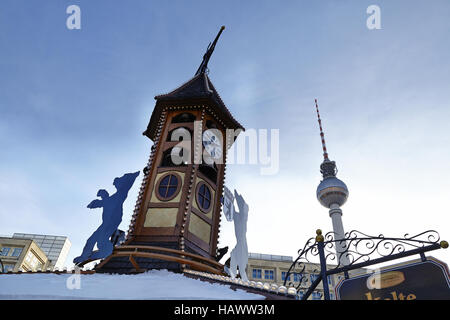 Ostermarkt am Alexanderplatz in Berlin. Stockfoto