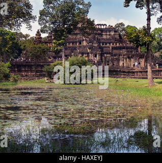 Die antike Tempelanlage der Prasat Bayon in Angkor Thom in Siem Reap, Kambodscha zieht Millionen von Touristen jährlich Stockfoto