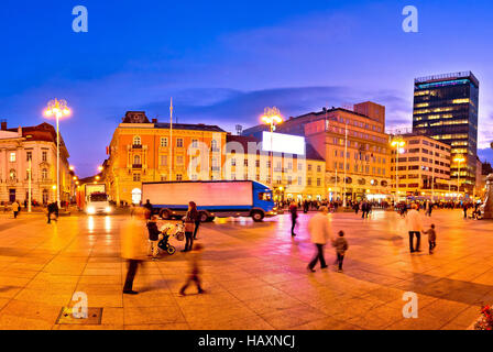 Hauptstadt von Kroatien Zagreb zentrale quadratische Abend Ansicht Stockfoto