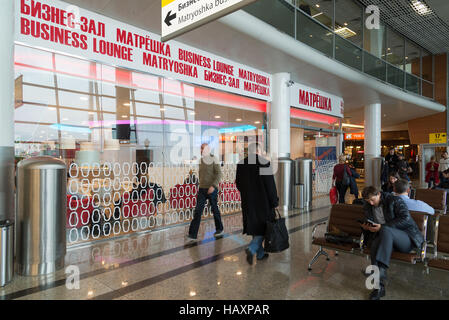 Moskau, Russland - Oktober 31.2016. Matroschka - Businesslounge am Flughafen "Scheremetjewo" Stockfoto