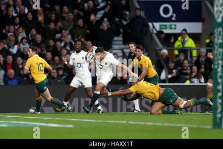 Englands Ben Youngs punktet dritten Versuch seiner Mannschaft während des Spiels Herbst International im Twickenham Stadium, London. Stockfoto