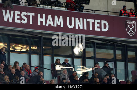 West Ham United stellvertretender Vorsitzender Karen Brady auf der Tribüne während der Premier-League-Spiel im London Stadium. Stockfoto