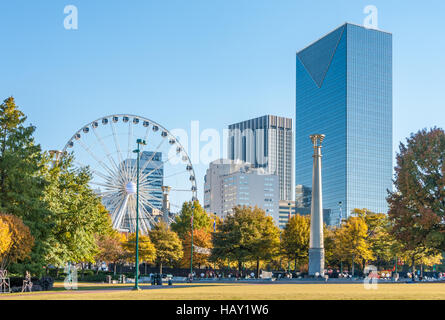 Schönen Herbsttag im Centennial Olympic Park in der Innenstadt von Atlanta, Georgia, USA. Stockfoto