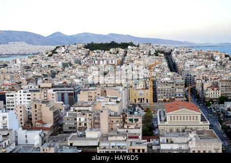 Fotos vom höchsten Gebäude in Athen und einmal auf dem Balkan Stockfoto