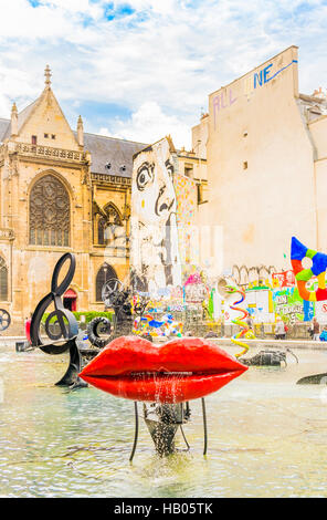 Detail der Stravinsky-Brunnen mit Skulpturen von Niki de Saint Phalle und Jean Tinguely, neben Georges Pompidou center Stockfoto