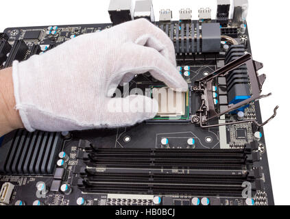 Installation von modernen Prozessor CPU-Sockel Stockfoto