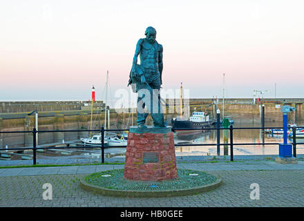 Statue von Ancient Mariner auf dem Kai, Watchet, Somerset, England UK Stockfoto