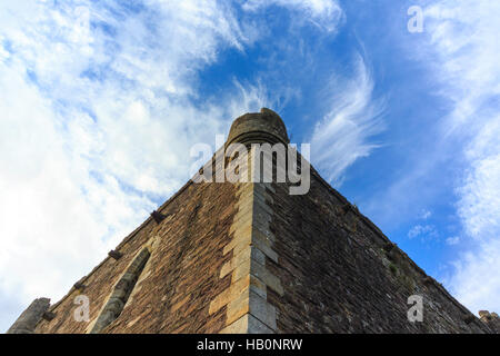 Doune Castle ruiniert, Fassade und Zinnen, in der Nähe von Edinburgh, Schottland Stockfoto