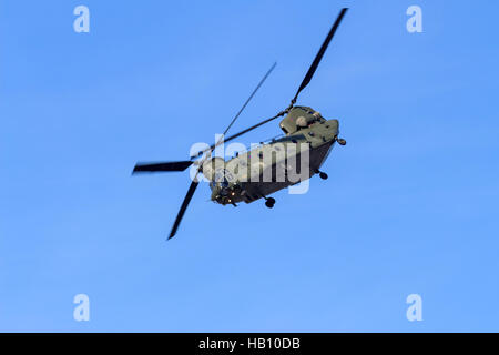 Die Ch-47 Chinook-Hubschrauber der RAF Display Team von Southport Airshow angezeigt wird Stockfoto