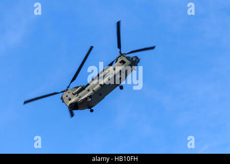 Die Ch-47 Chinook-Hubschrauber der RAF Display Team von Southport Airshow angezeigt wird Stockfoto