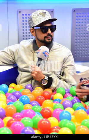 Sean Paul interviewt backstage während der Hauptstadt Jingle Bell Ball mit Coca-Cola in der Londoner O2 Arena. Stockfoto