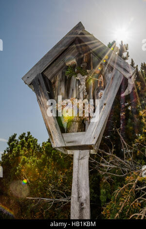 Wegkreuz Im Gegenlicht Stockfoto