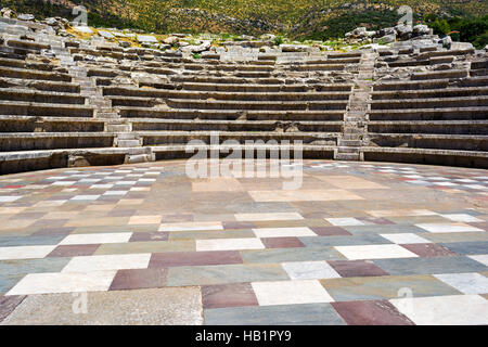 Ruinen des Theaters in der alten Stadt von Messenien Peloponnes, Griechenland Stockfoto