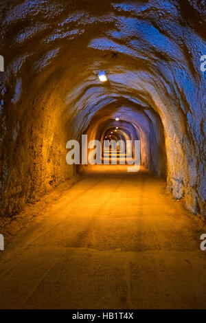 Tunnel in Resort Rafailovici - Montenegro Stockfoto