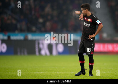 Leverkusen, Deutschland. 3. Dezember 2016. Leverkusens Wendell reagiert während der 13. Spieltag der deutschen Bundesliga zwischen Bayer Leverkusen und dem SC Freiburg in der BayArena in Leverkusen, Deutschland, 3. Dezember 2016. Foto: Marius Becker/Dpa/Alamy Live News Stockfoto