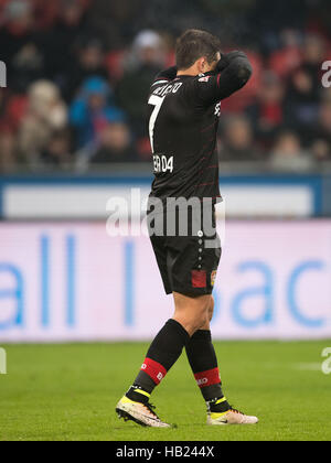 Leverkusen, Deutschland. 3. Dezember 2016. Leverkusens Javier Hernandez reagiert während der 13. Spieltag der deutschen Bundesliga zwischen Bayer Leverkusen und dem SC Freiburg in der BayArena in Leverkusen, Deutschland, 3. Dezember 2016. Foto: Marius Becker/Dpa/Alamy Live News Stockfoto