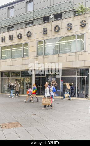 Hugo Boss, Escada Outlet Fabrikverkauf Stockfoto