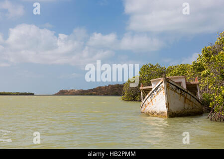 Hölzerne Wrack Schiff versenken in La Guajira, Kolumbien Stockfoto