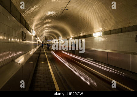 Tunnelröhre in den alten Elbtunnel, Hamburg Stockfoto