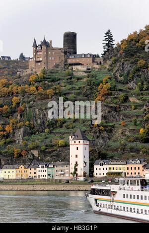 Sankt Goarshausen mit Burg Katz Stockfoto