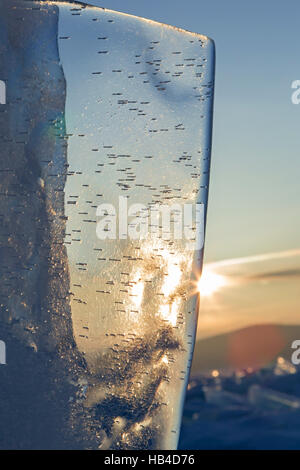 Sonnenaufgang über den Eisschollen. Stockfoto