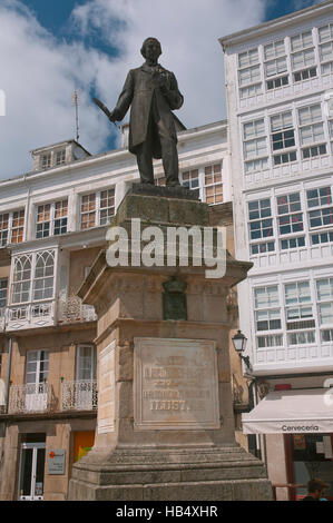 Statue von Nikomedes Pastor Diaz auf dem Hauptplatz, Viveiro, Lugo Provinz, Region Galicien, Spanien, Europa Stockfoto