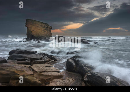 Big rock, stürmischen Zeiten Stockfoto