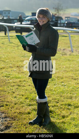 Victoria Pendleton posiert für die Fotografen bei einem Punkt treffen bei Barbury Castle Race Course, Wiltshire. PRESSEVERBAND Foto. Bild Datum: Sonntag, 4. Dezember 2016. Vgl. PA Geschichte RACING Barbury. Bildnachweis sollte lauten: Steve Parsons/PA Wire Stockfoto